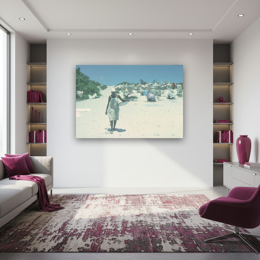 Dokumentarische Fotografie eines sonnigen Strandes in Brasilien mit entspannten Menschen, vielfältigen Farben und ruhiger Atmosphäre.